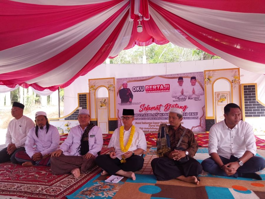 Ahmad Subroto Hidayatullah bersama Keluarga besar Ponpes Darul Mubtadiin Do'akan Teddy Jadi Bupati