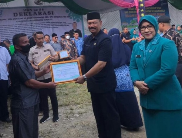 Peringati HKN Ke-58, Dinkes OKU Berikan Penghargaan 27 Desa di OKU